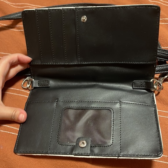 Disney wallet/crossbody - Picture 4 of 5